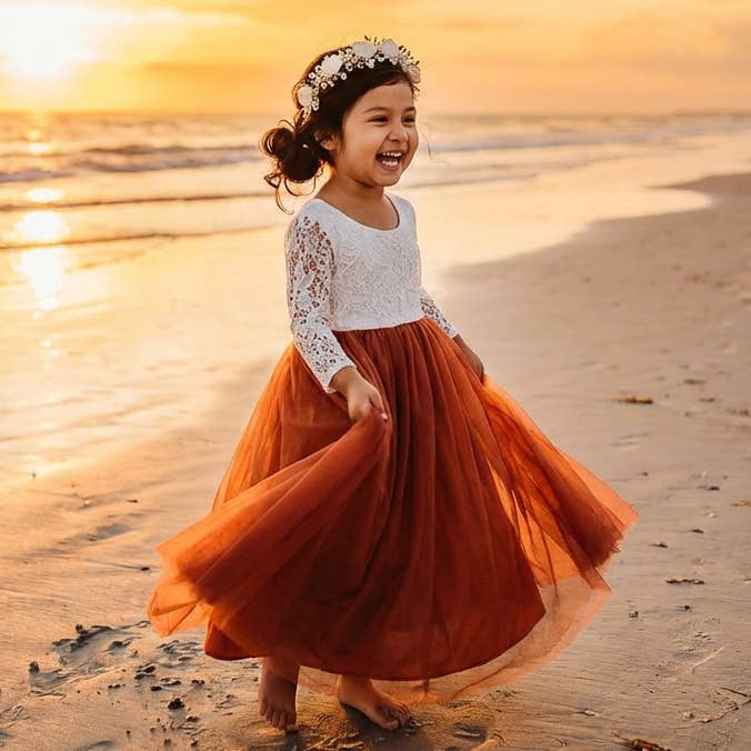 Das Jocelyn-Kleid - Rostfarben für den Großhandel von Nicolette's Couture