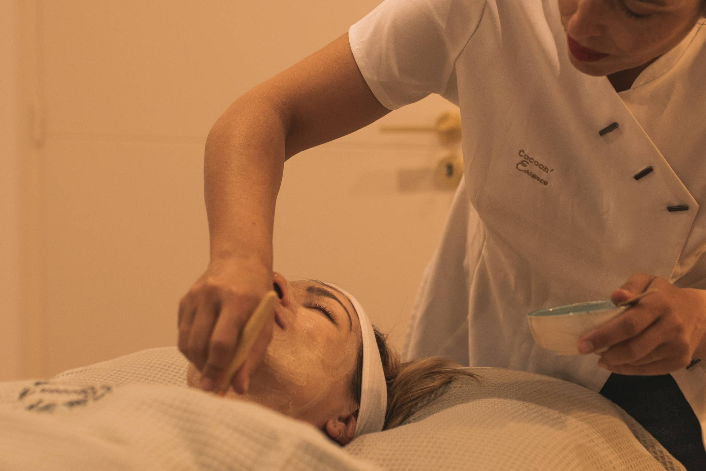 Cocoon’Essence - Wholesale Facial Exfoliant/Scrub - Certified organic sweet almond scrub cream8