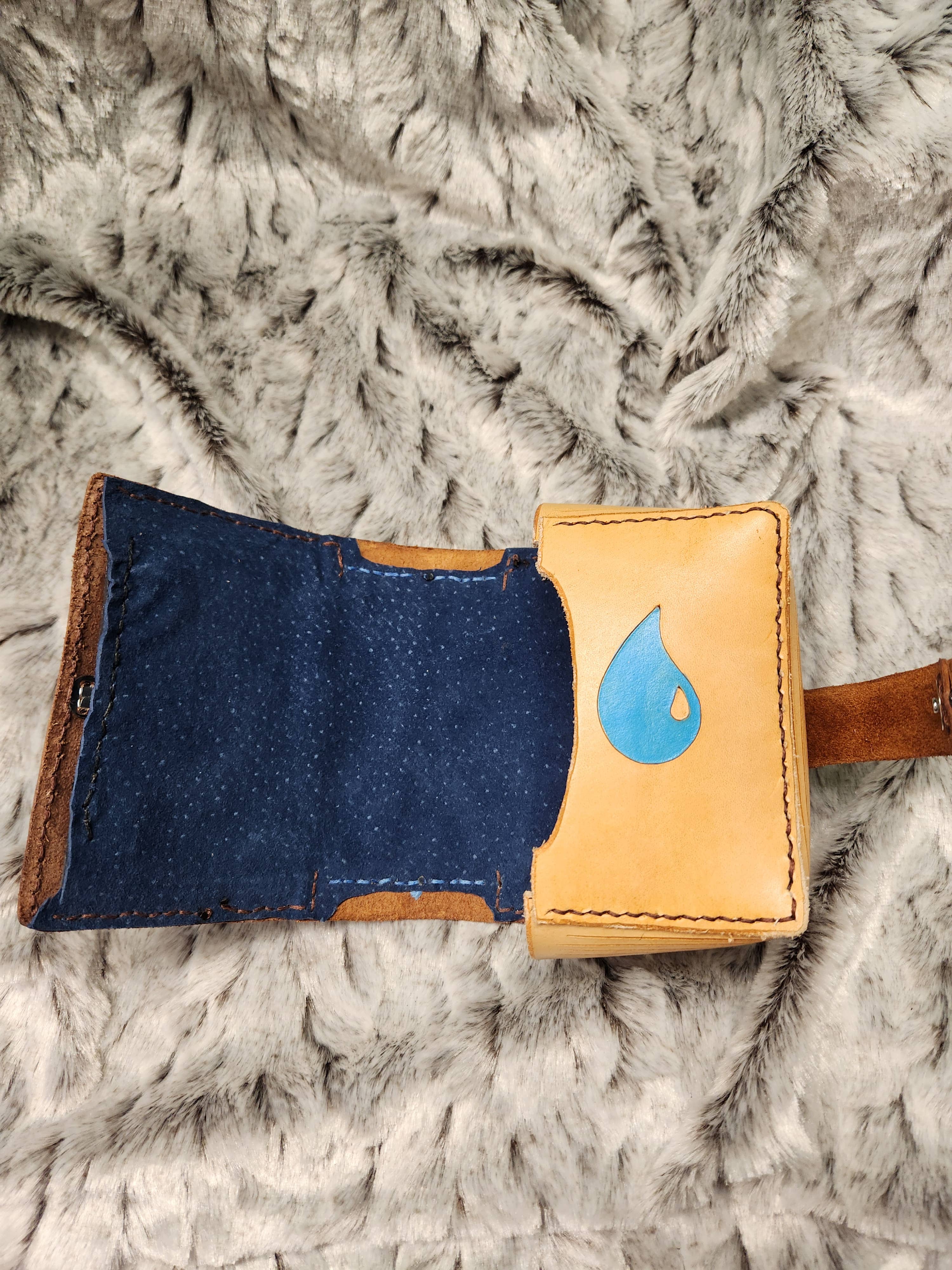 Crimson Knight Leatherworks LLC – Jogo de cartas por atacado – Estojo em forma de livro para deck Commander, MTG10