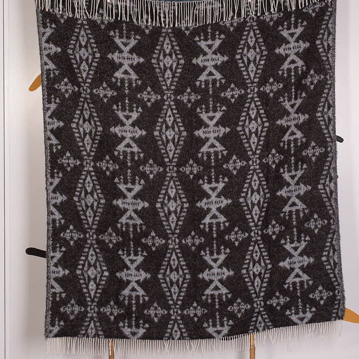 Beat Collection by Lanificio Idealtex Srl – wholesale Throw blanket – Tribal8