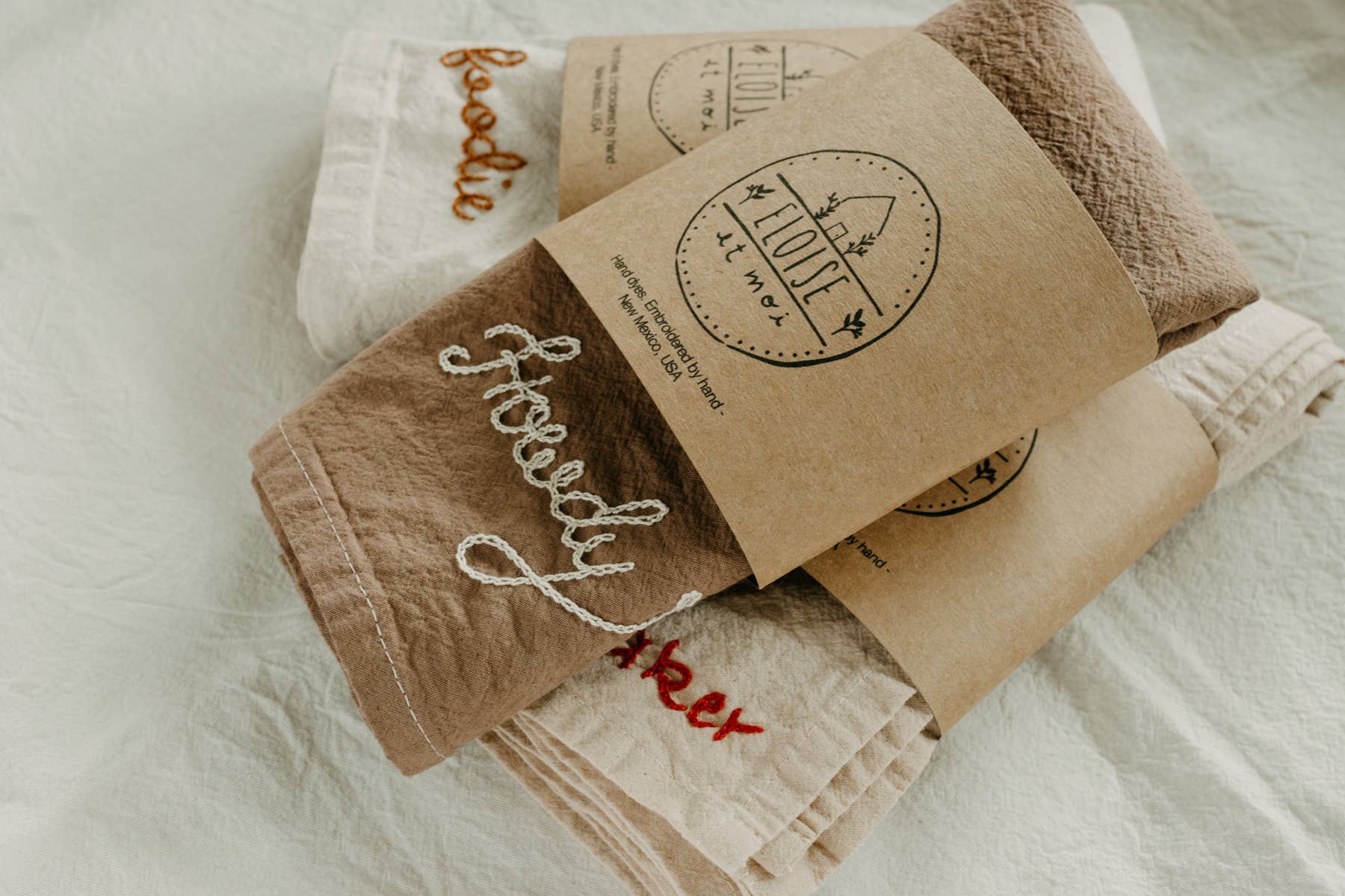 Eloise et moi – wholesale Kökshandduk – Handbroderad Handfärgad Ekologisk bomull Kökshandduk9