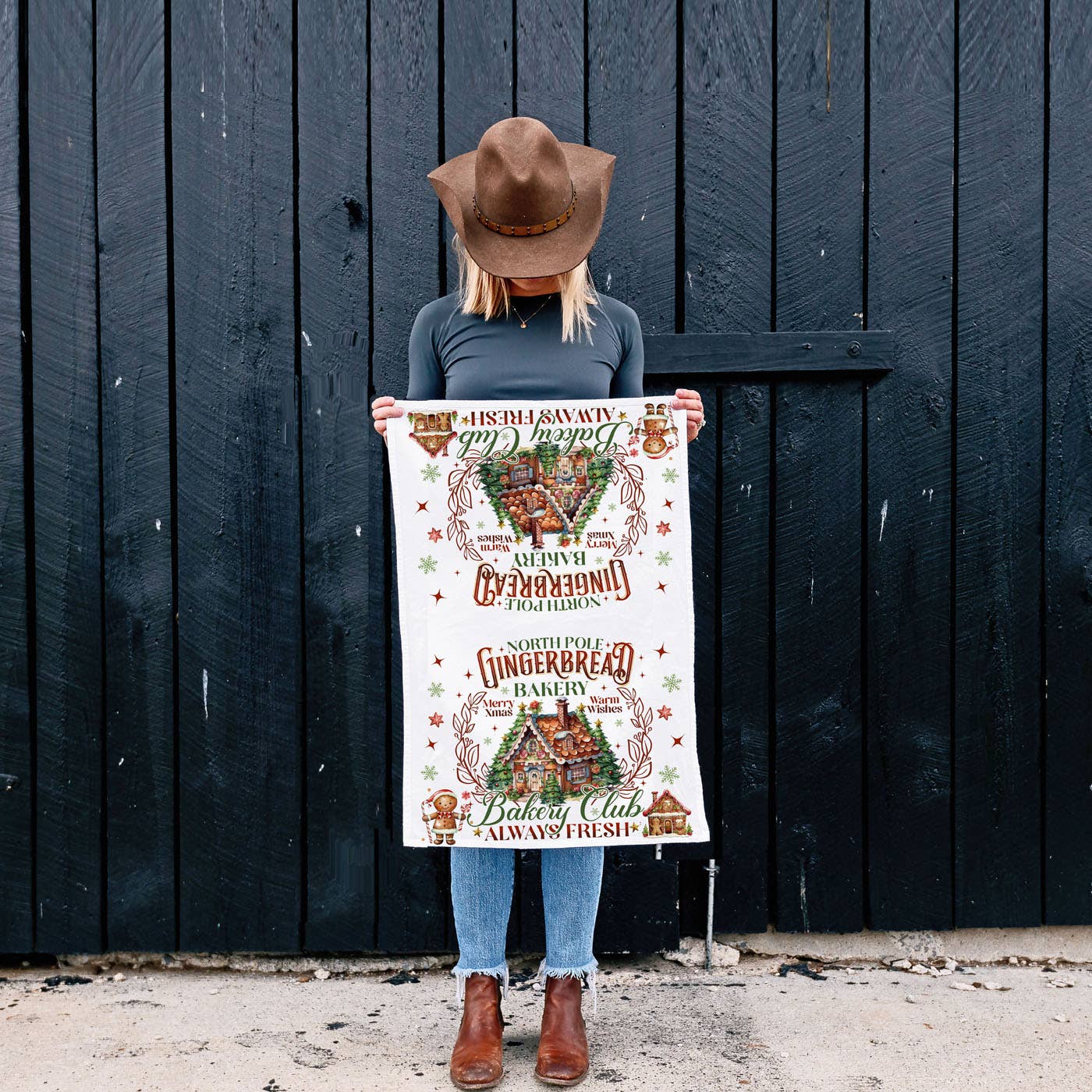 Gia Roma - Wholesale Tea Towel - Vintage Santa Holiday Kitchen Towel & Decor | Pink Christmas46