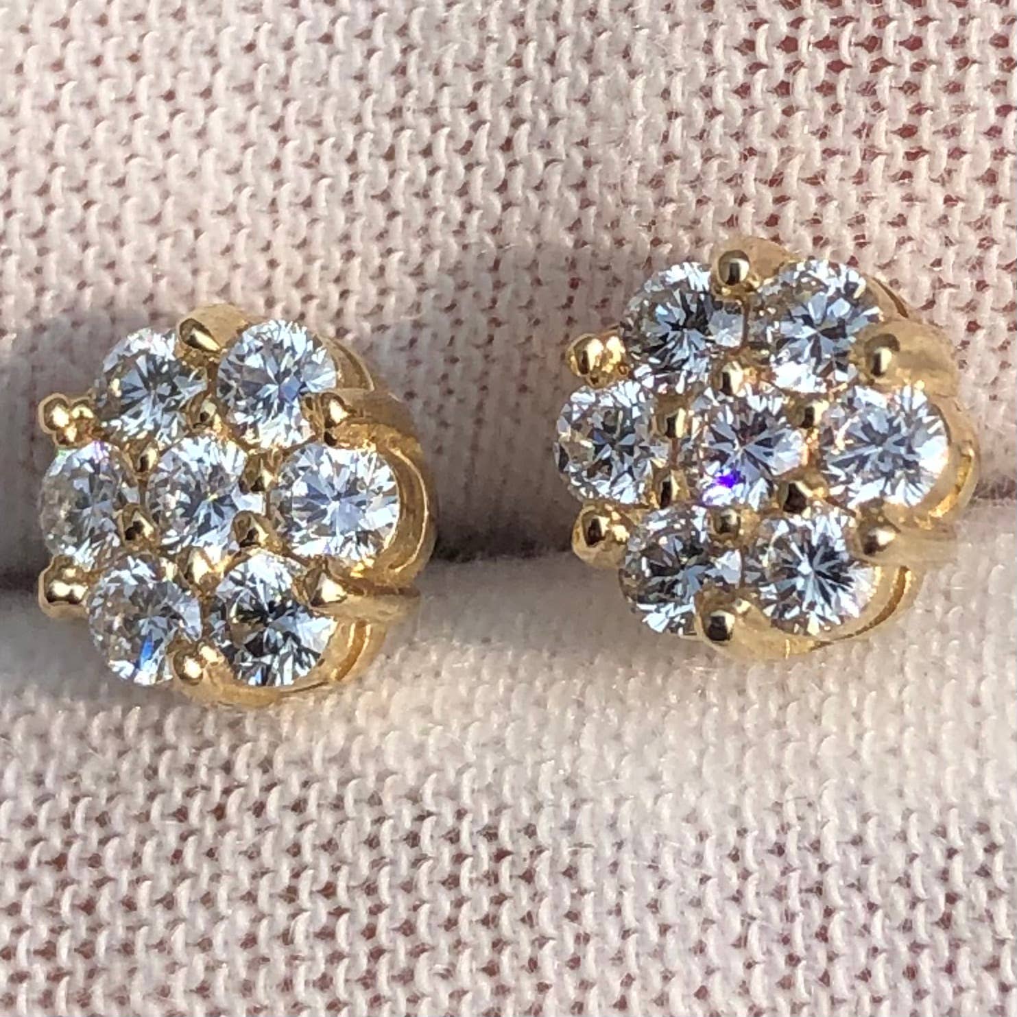 Geneve Diamond - Vente Clous d'oreille - Boucles d'oreilles en forme de fleur avec diamants VS de 1 carat en or 14K de laboratoire.4