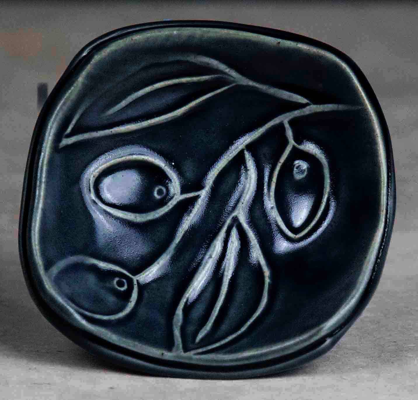 Crazy Green Studios – Engroshandel Skål til krydderier/dip – Håndlavede skåle til oliventapenade i rødt stentøj1