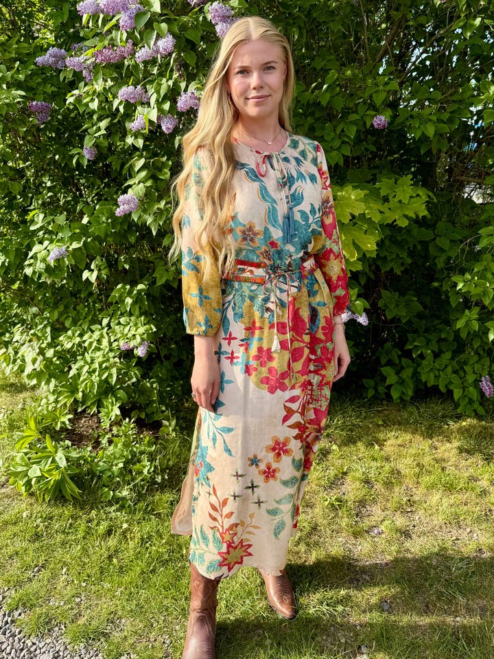 Aadya Maxi Tapestry for wholesale by Naudic