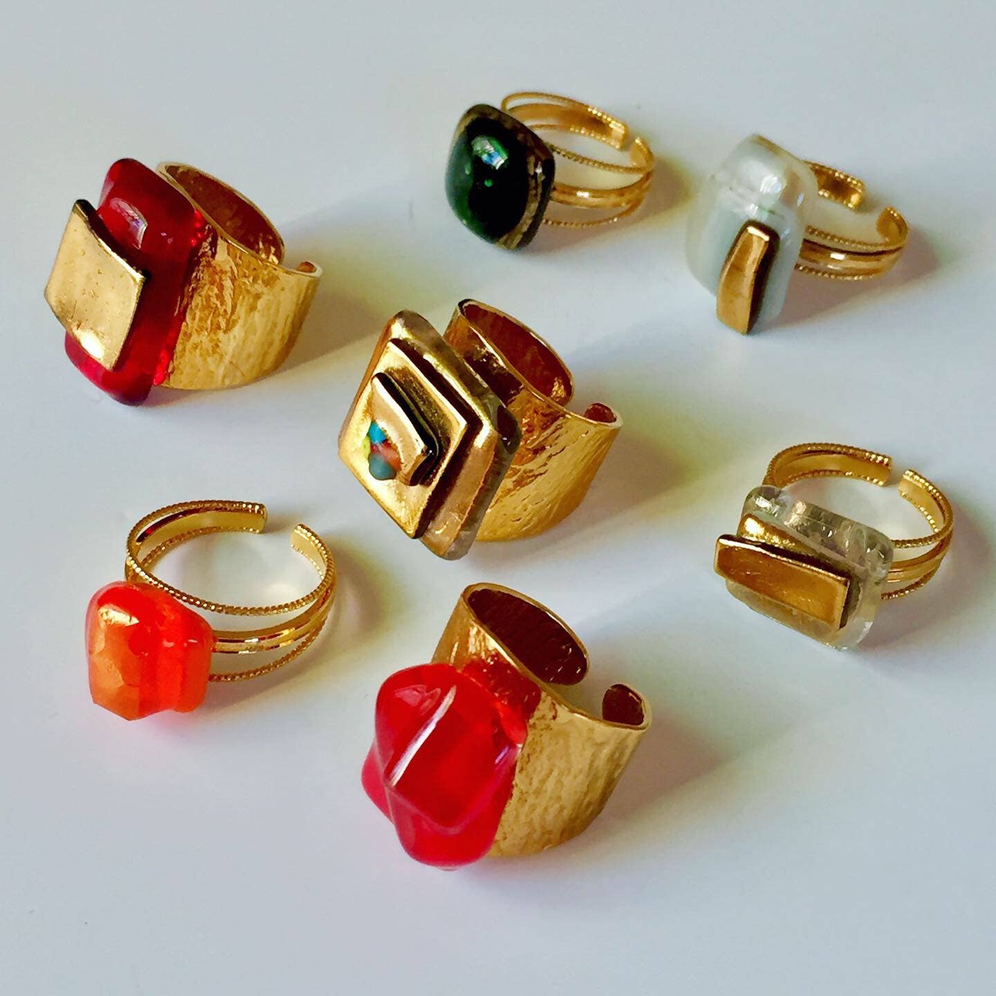 Rachel Ortiz - Wholesale Cocktail/Statement Ring - Fantasy brass & glass2