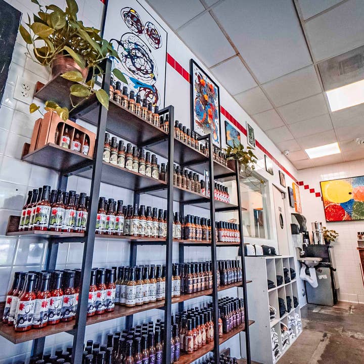 Toute la sauce ! pour la vente par California Hot Sauce Solutions