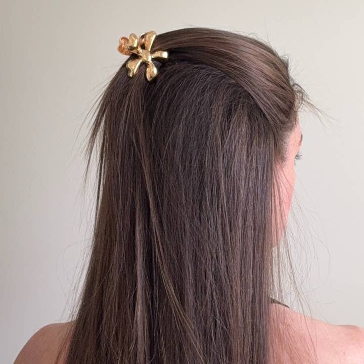 Love Attack - Wholesale Hair Clip - Women's - Nali Flower Metal Hair Claw Clips1