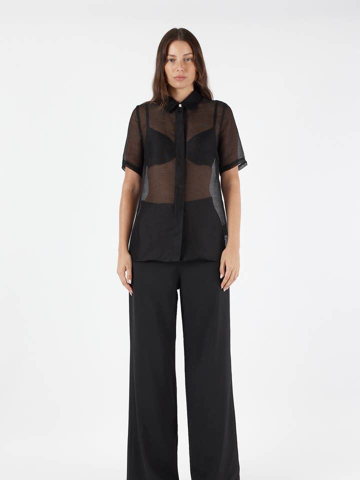 CHANTELLE CAMICETTA NERA - PREORDINE per la vendita all'ingrosso da parte di Sofia Irina