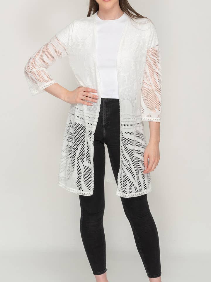 Tunique à manches 3/4 avec devant ouvert en blanc pour la vente par NIKKY APPARELS