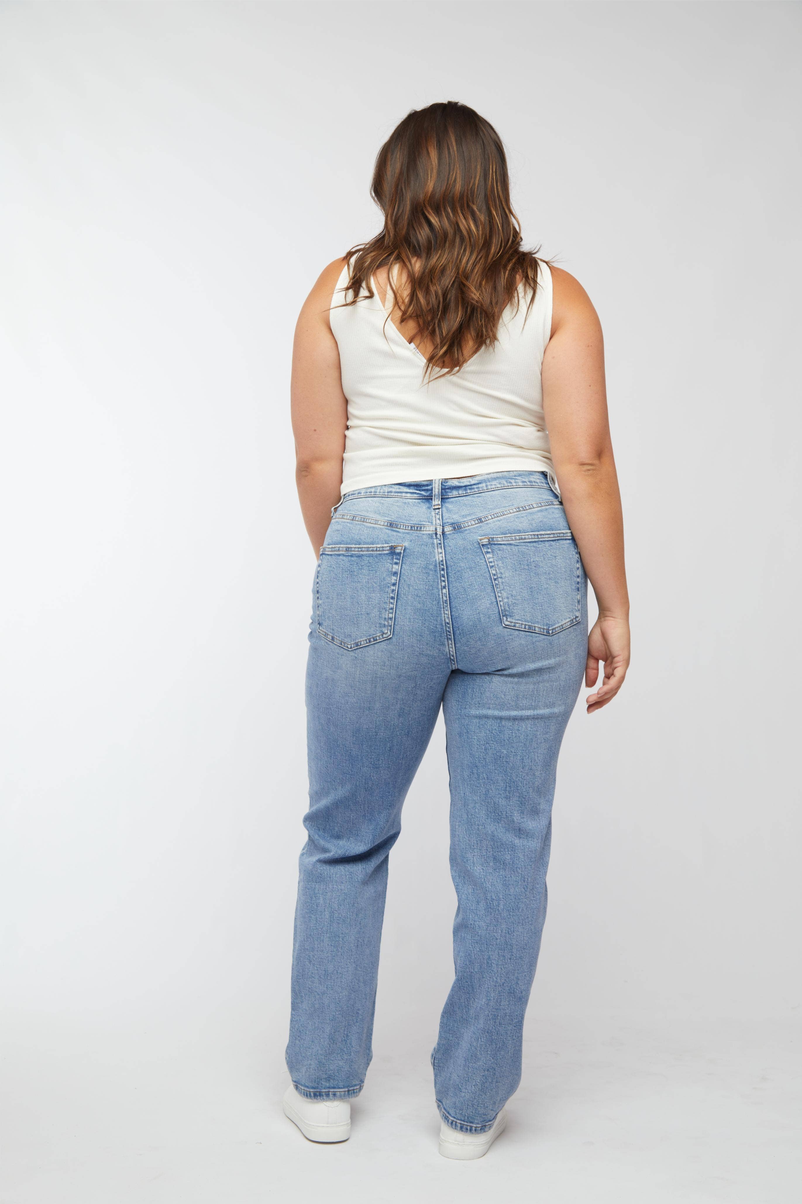 Oliver Logan - Wholesale Jeans - Women's - Mulberry High Rise Straight Leg Jean, Classic Blue 6