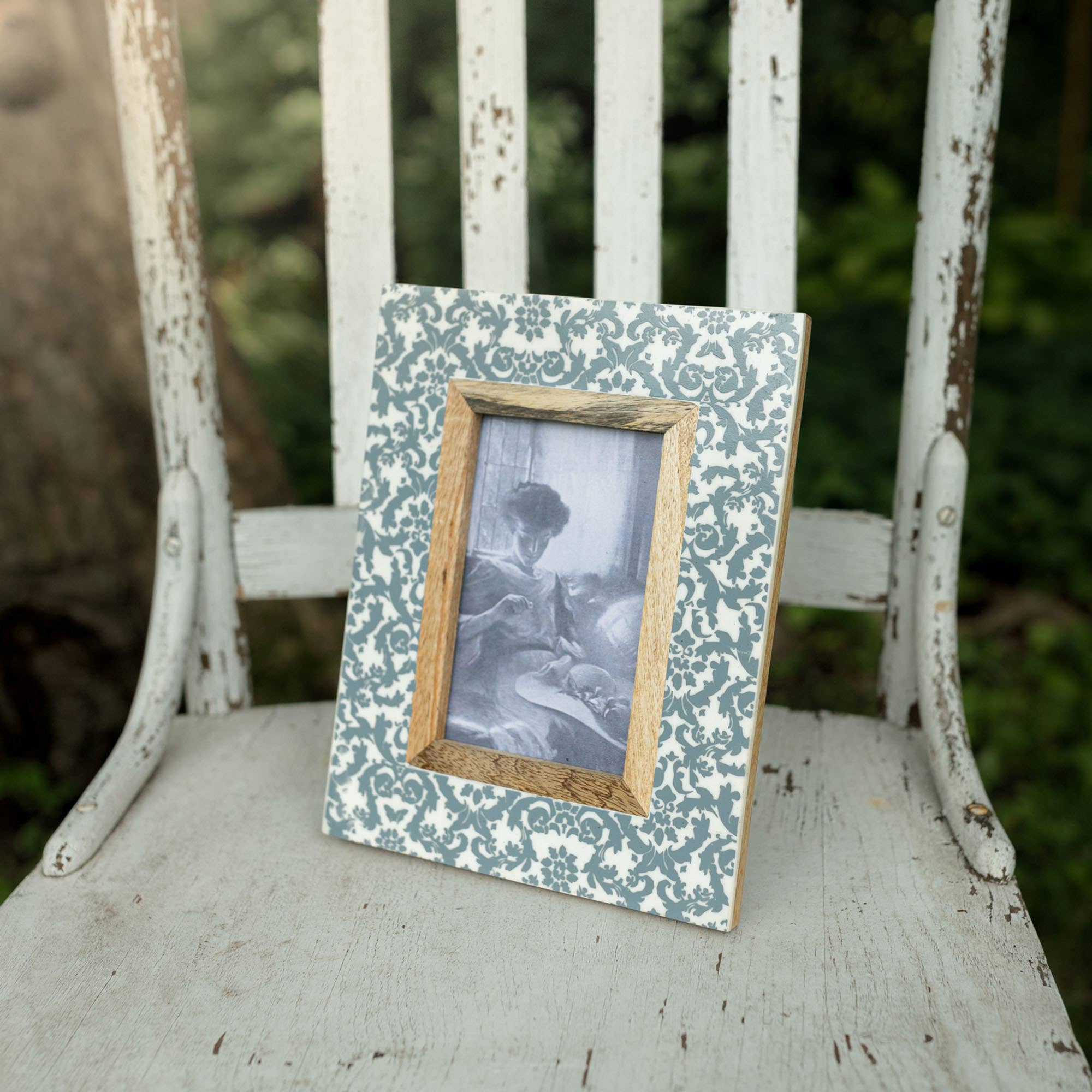 Foreside Home & Garden - Wholesale Picture Frame - 4x6 Photo Sylvie Damask Picture Frame Resin Wood Blue0