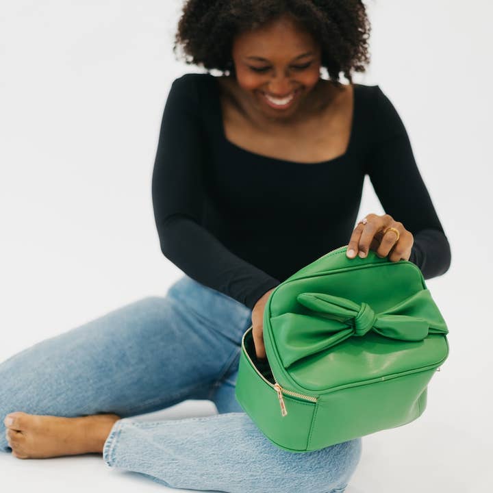 Pretty Simple - Wholesale Makeup/Cosmetic Bag - Madelyn Bow Makeup Bag