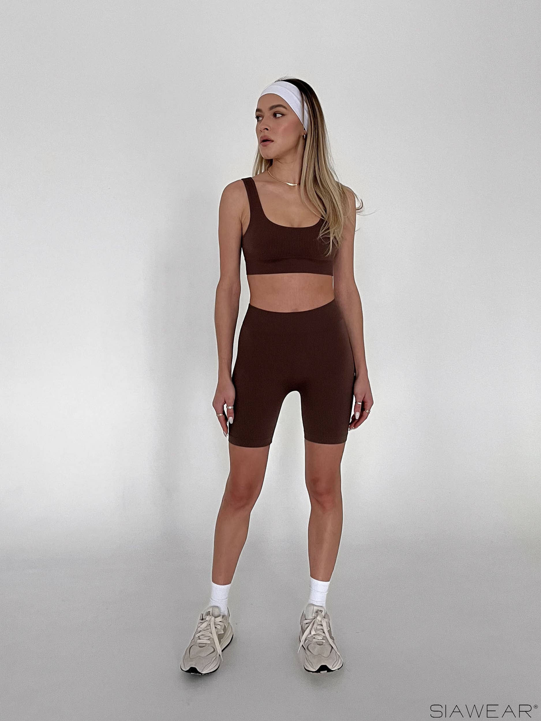 SIAWEAR – wholesale Athletic top – Women′s – Sports Bra Ribs COFFEE Yoga Pilates Activewear 🇮🇹2