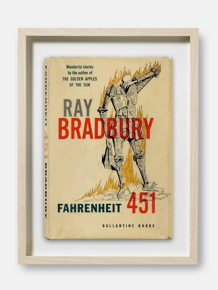 Fahrenheit 451 von Ray Bradbury Buchcover-Druck für den Großhandel von The Curious Desk