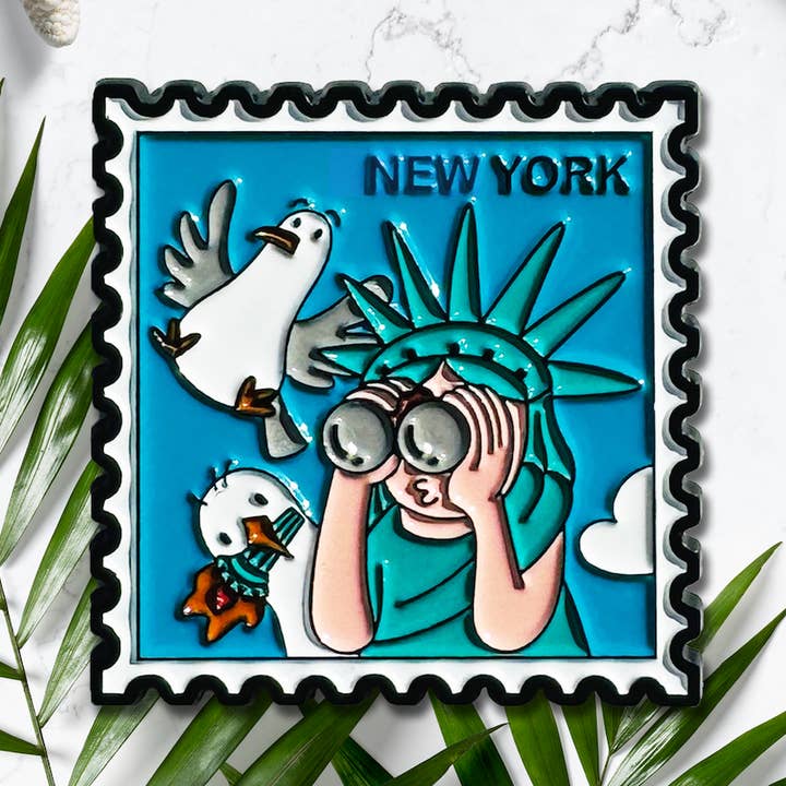 New York Enamel Pin - Lady Liberty Look Out for wholesale by BigZoo Store
