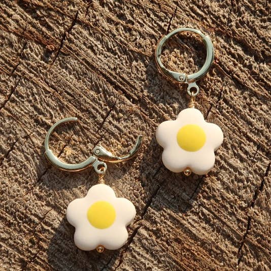 Daisy Huggies (White) for wholesale by Hello Koai