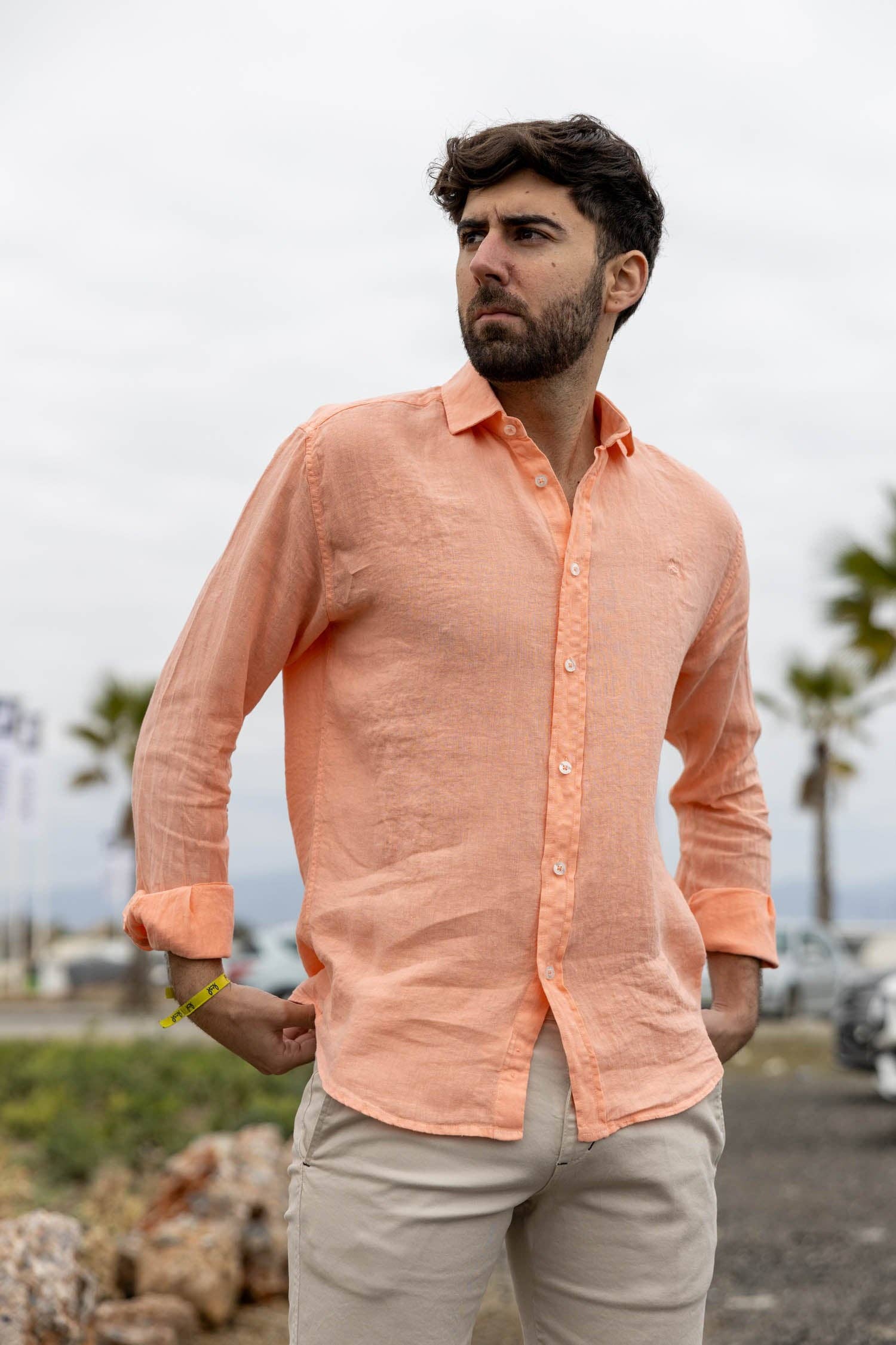 Custi Mikelo: Men's Clothing & Christmas Gifts - Vente Chemise à col boutonné – homme - Chemise en lin pêche | Lanzarote1