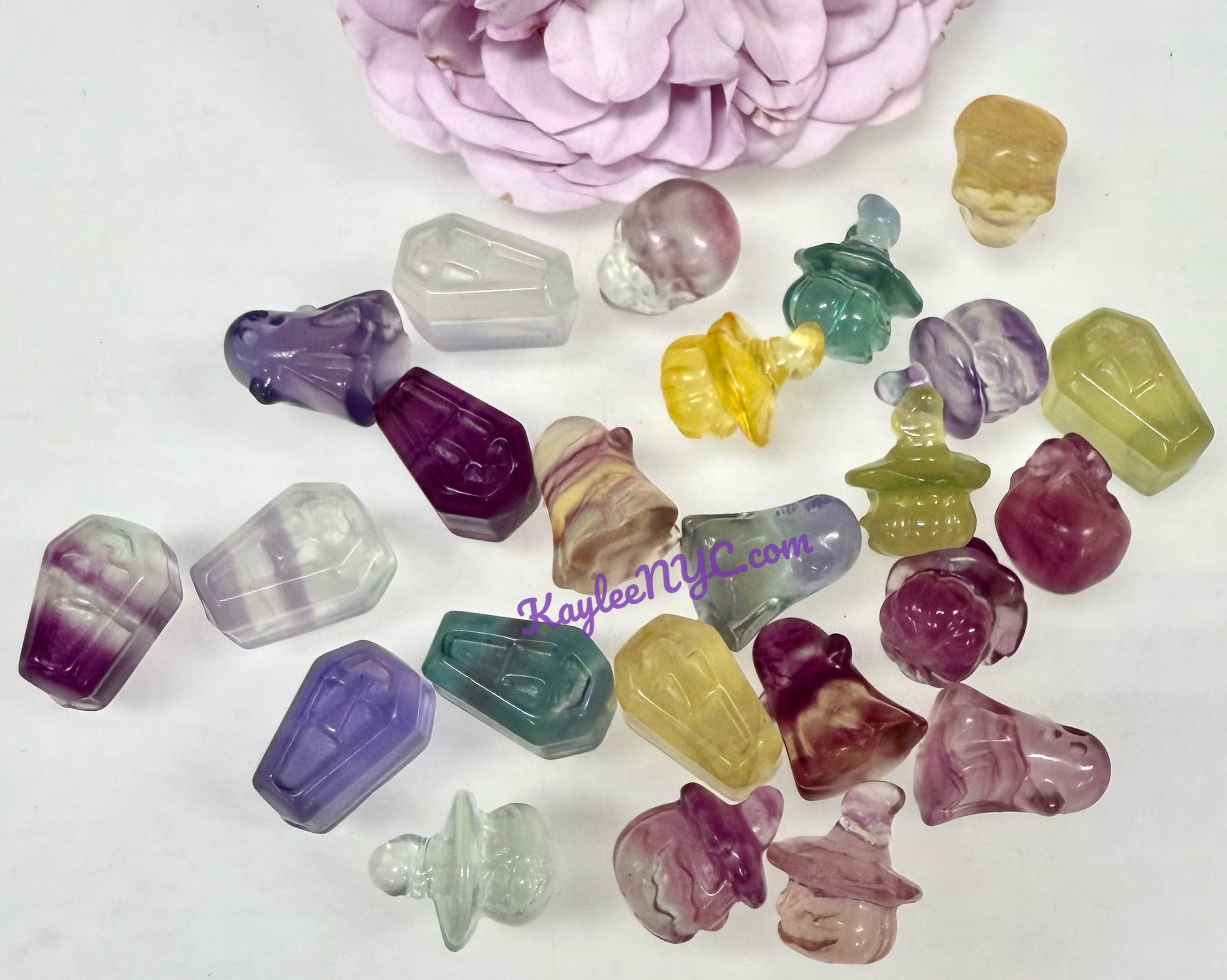 KayleeNYC – Großhandel Spiritueller Stein/Kristall – Mini Bonbon Fluorit Halloween-Schnitzereien Kristall1