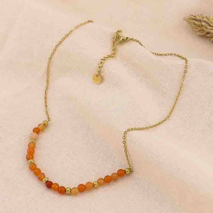 Feine Halskette aus Edelstahl mit Natursteinperlen 0121564 für den Großhandel von Lilas de Seine