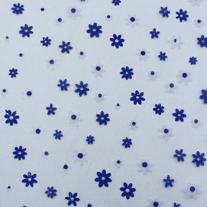 Paarse spoel met bloemendecoratie van organza voor wholesale door Fioretto Renato S.r.l.