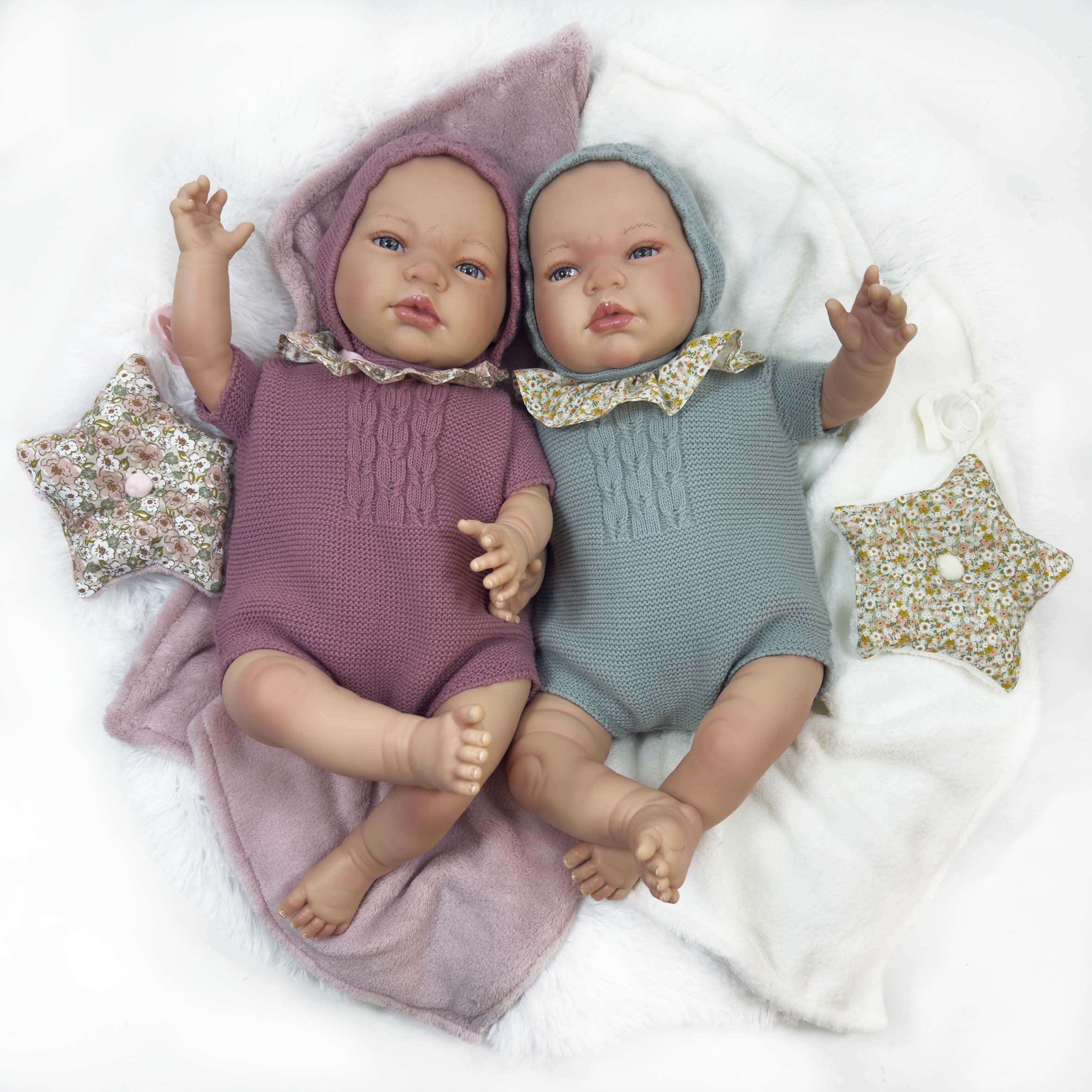 Nines Artesanals d'Onil Dolls - Wholesale Doll Clothing - Kids - DRESSES FOR DOLLS, THE PERFECT ACCESSORY.9