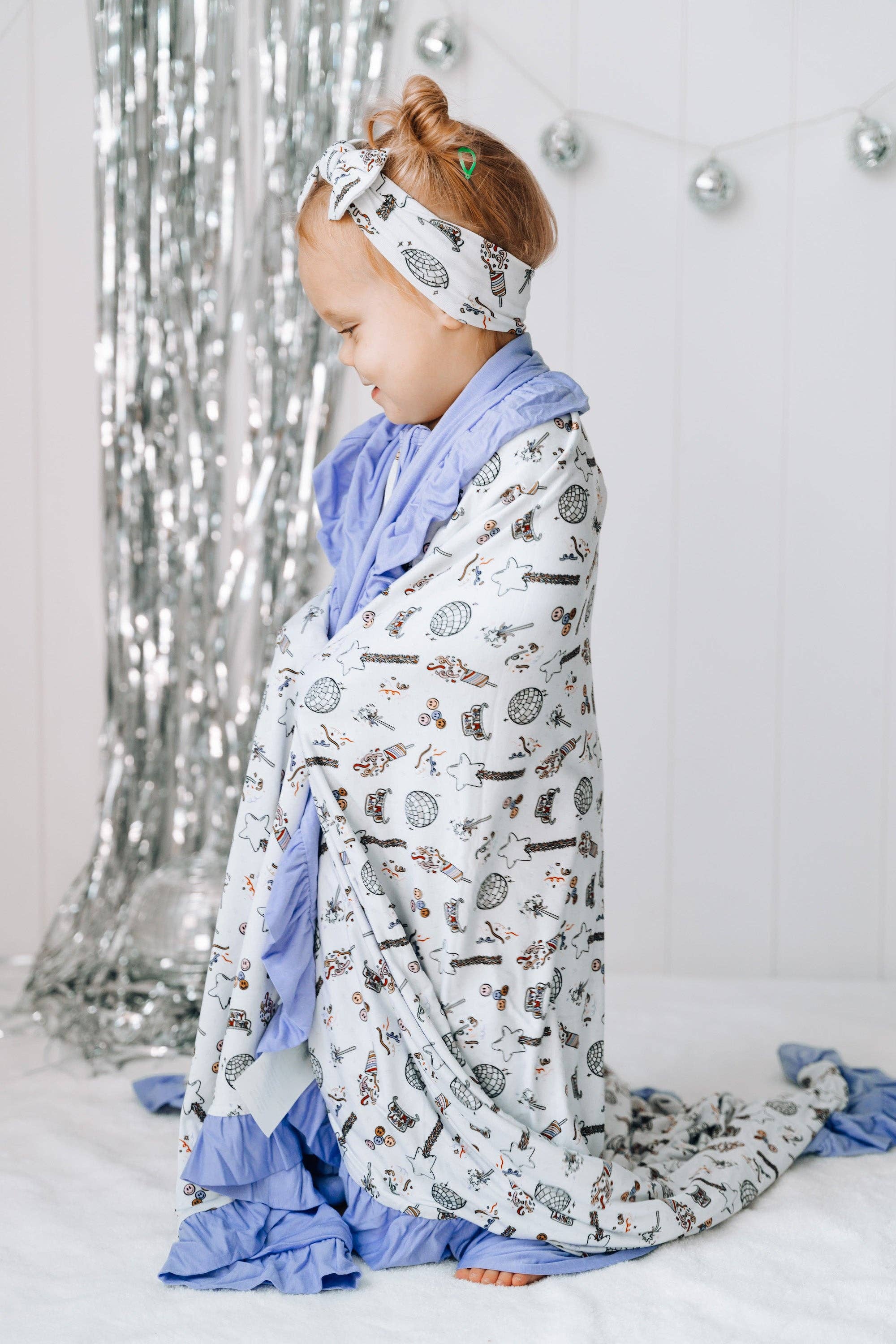 Dream Big Little Co. - Wholesale Bedding Blanket - Kids & Baby - MIDNIGHT MAGIC DREAM RUFFLE BLANKET7