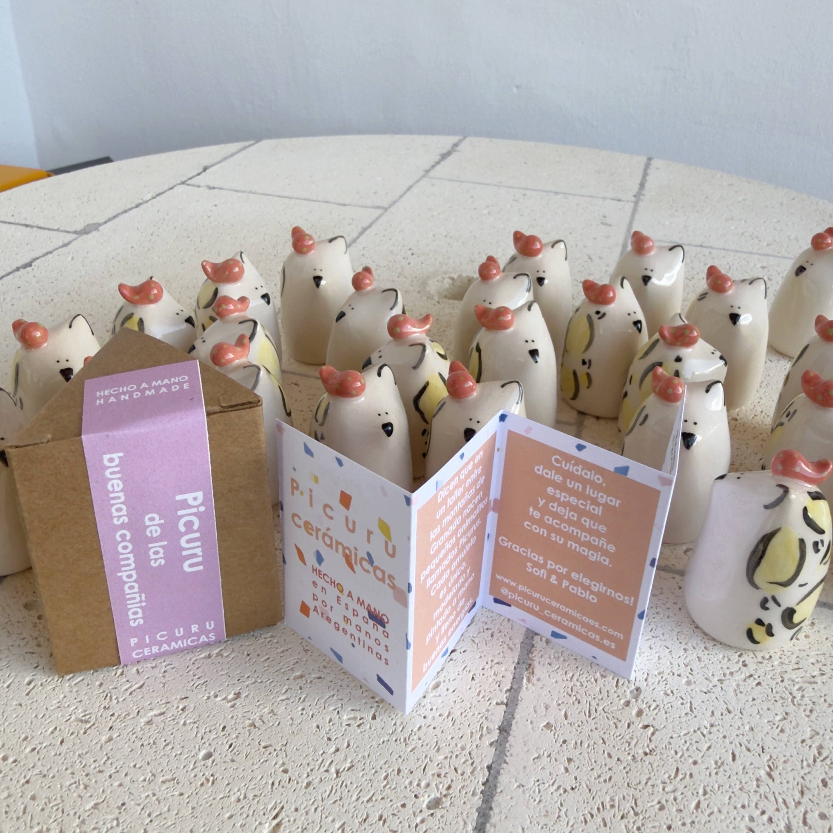 Picuru ceramicas - Wholesale Decorative Figurine - Picuru Amulet of Good Company, 5 languages4