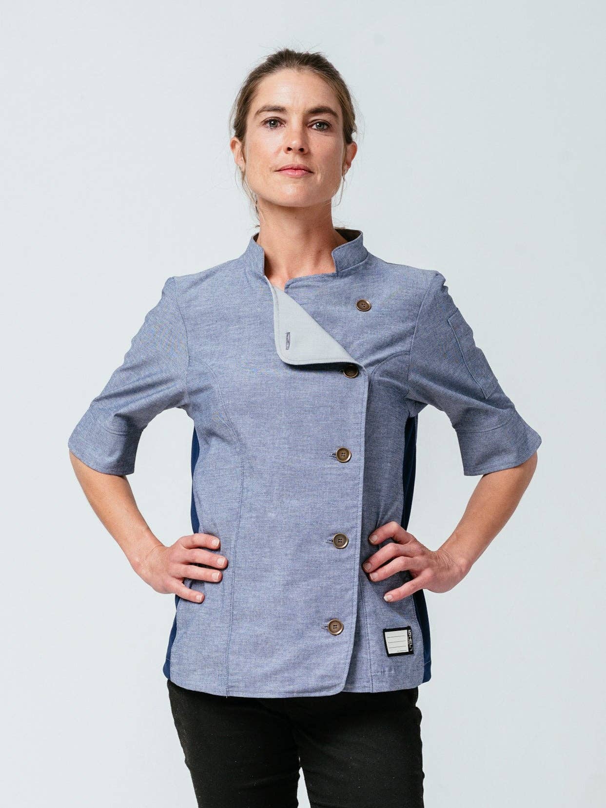 Helt Studio Inc - Venta al por mayor Delantales - Chaqueta de chef Stephany Chambray1