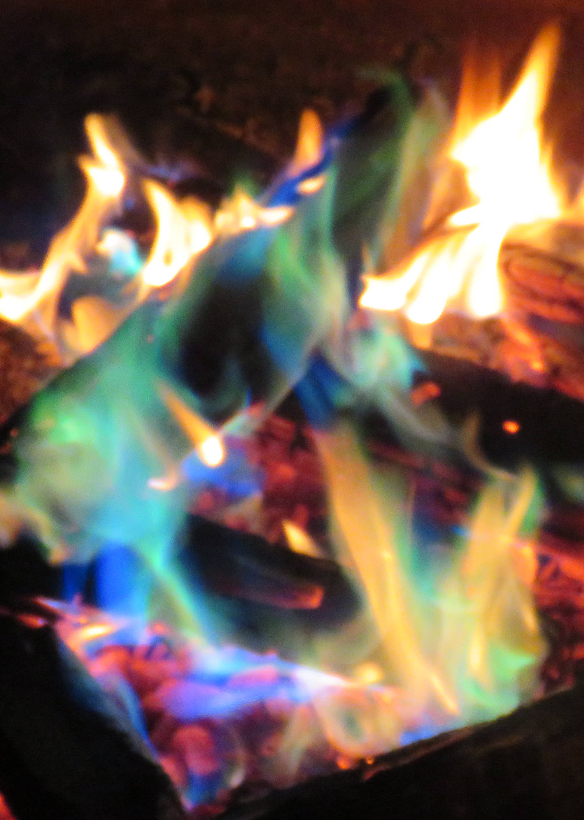 DR Flame Ltd - Wholesale Fire Pit - Original Colour Flame Pellets - Blue/Green8