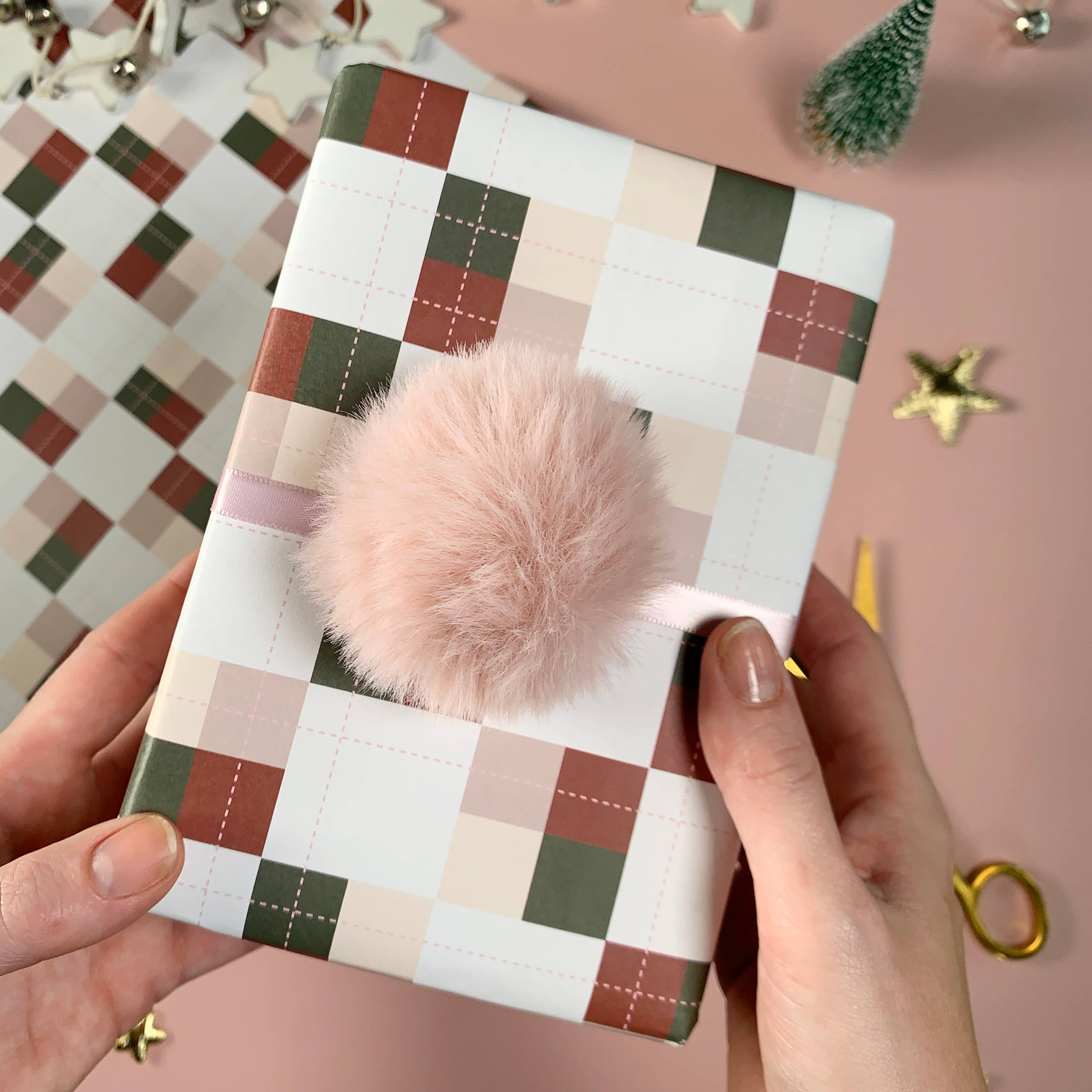 Pixel & Bloom - Wholesale Wrapping Paper Roll - Wrapping Paper / Gift Wrap - Cosy Checks4