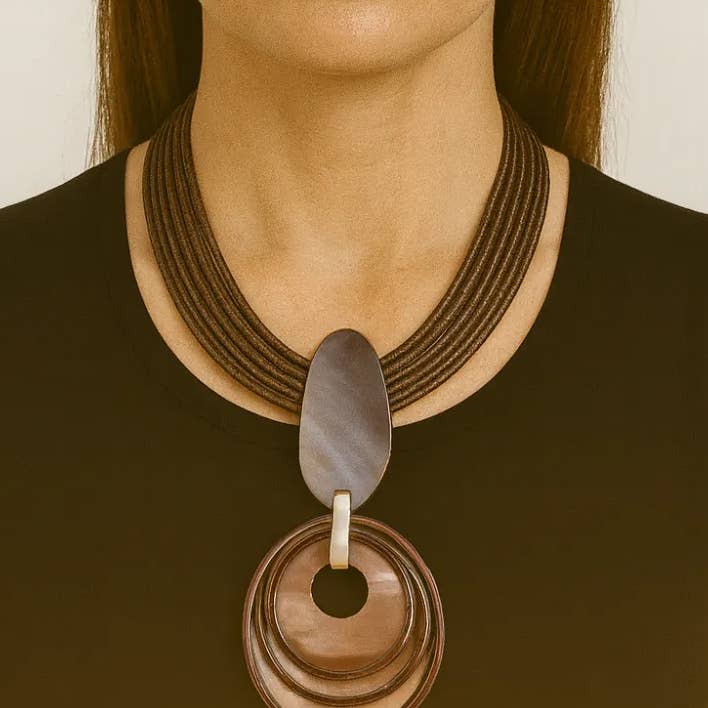 Choker with Circular Pendant for wholesale by Miss Minna