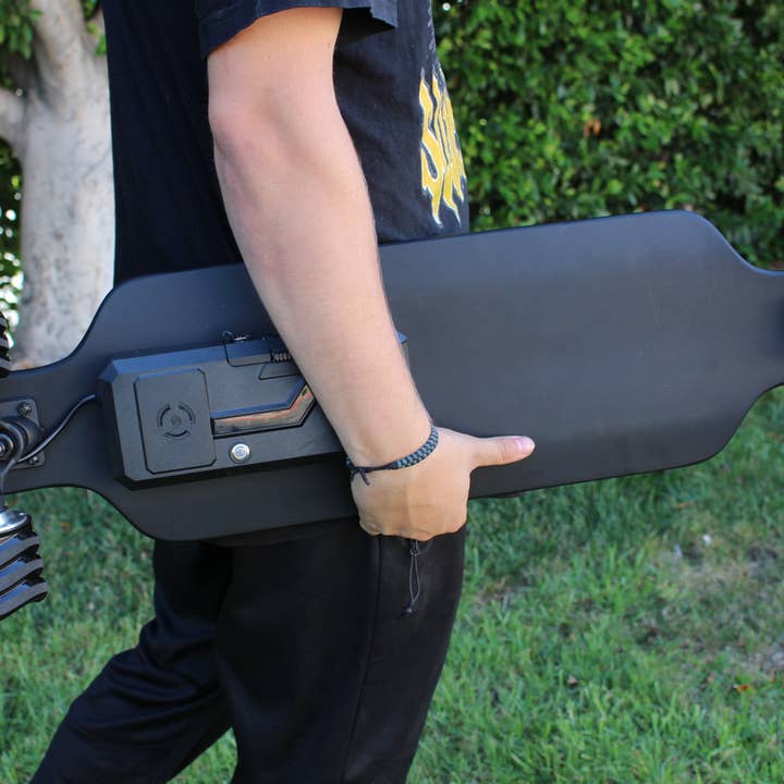 Shark Wheel - Wholesale Skateboard - Shark Electric Recharge Skateboard 2