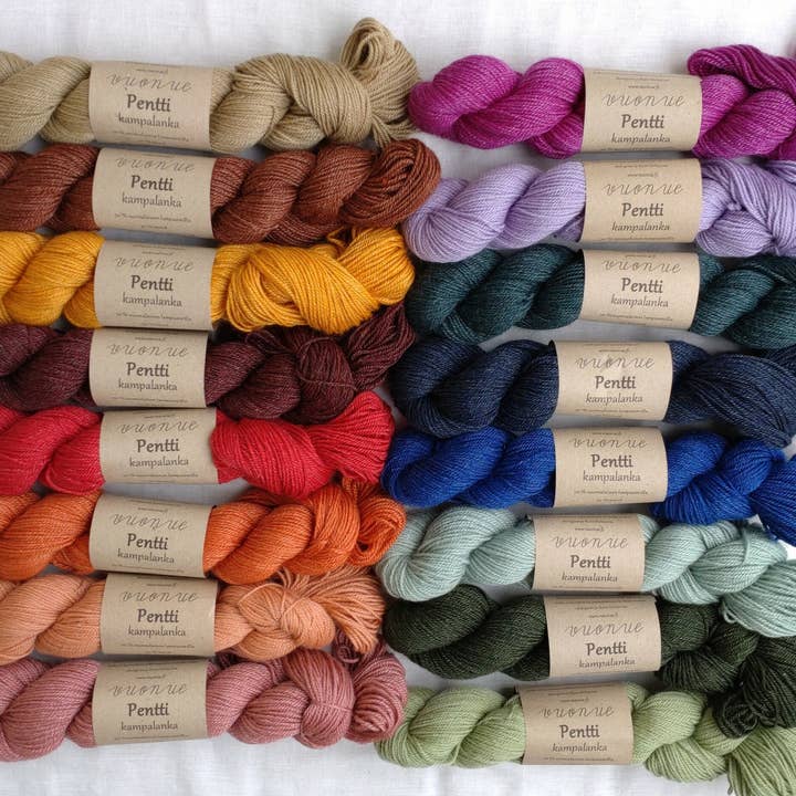 Pentti kamgarnsgarn, färgat för wholesale av Vuonue