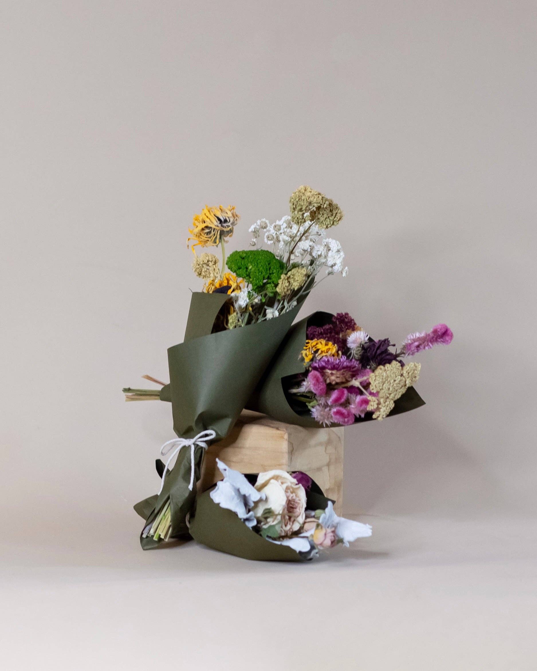 Fernseed - Wholesale Dried/Pressed Flowers - Dried Mini Flower Bouquets1