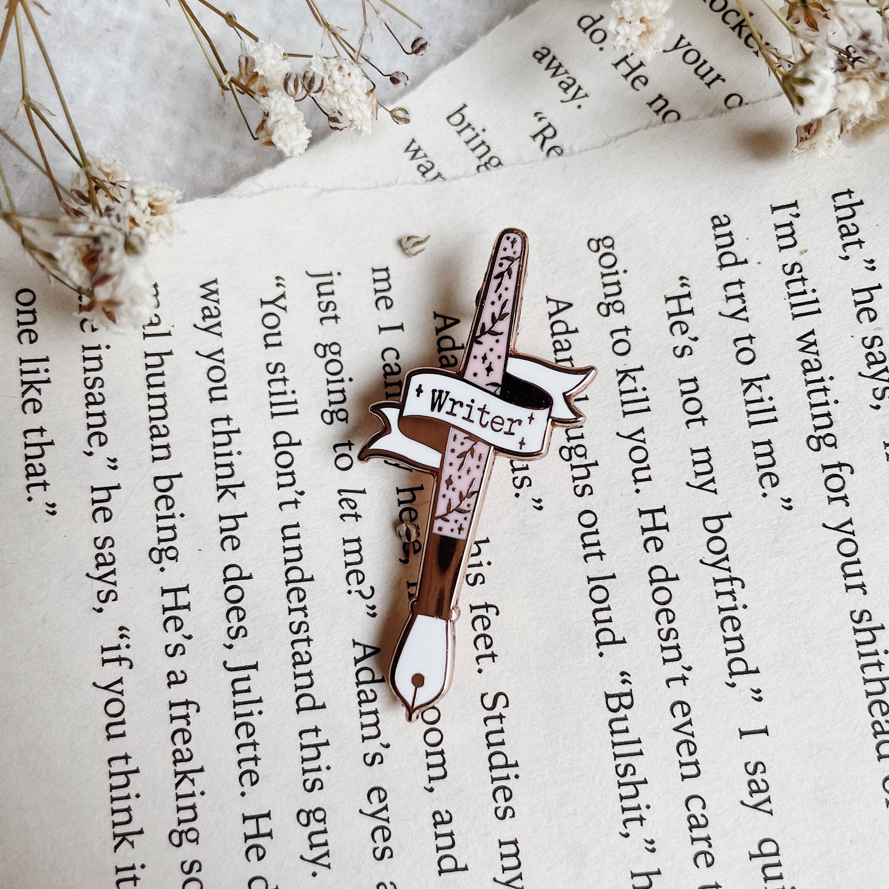 Noelle Gifts & Paper - Wholesale Lapel pin/button - Writer Fountain Pen Pastel2