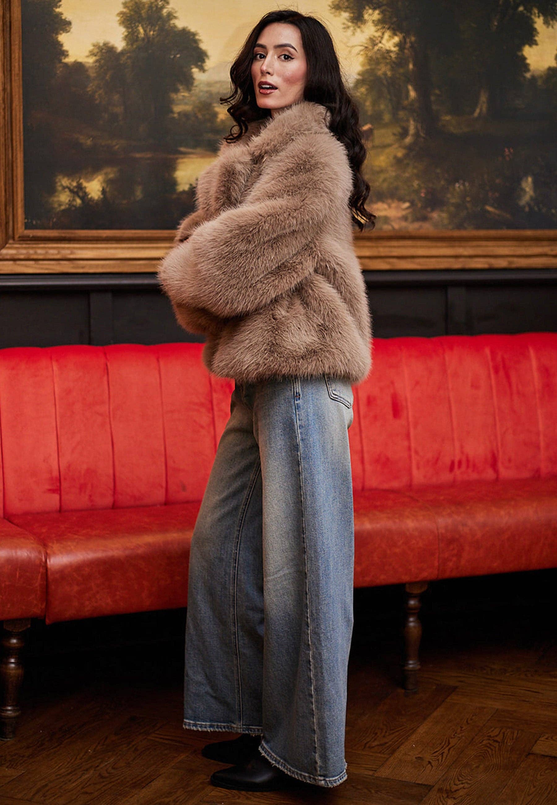 ANGELEYE - Wholesale Fur/Faux Fur Coat - Women's - Faux Fur Short Coat in Coffee0