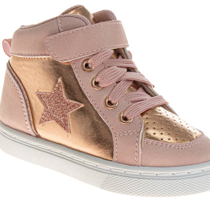 Kensie Girl Kleinkind Metallic Star Hi-Top Sneakers für den Großhandel von Josmo Shoes Inc
