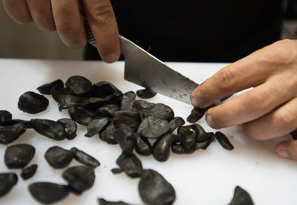 Epicurean Pantry - Wholesale Dried/Dehydrated Vegetables - Black Garlic Cloves – Naturally Bold, Unforgettably Sweet
3