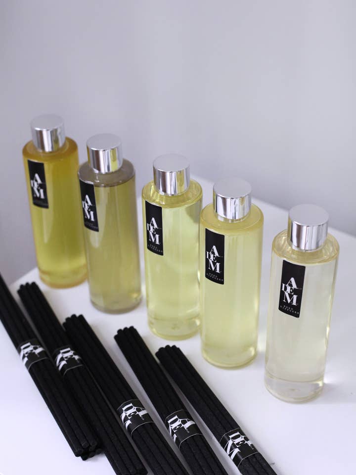 REED DIFFUSER LIQUID REFILL for wholesale by Aroma De Merrie