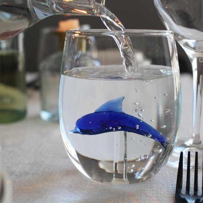 MAGS - Wholesale Wine Glass - Handmade dolphin glasses2