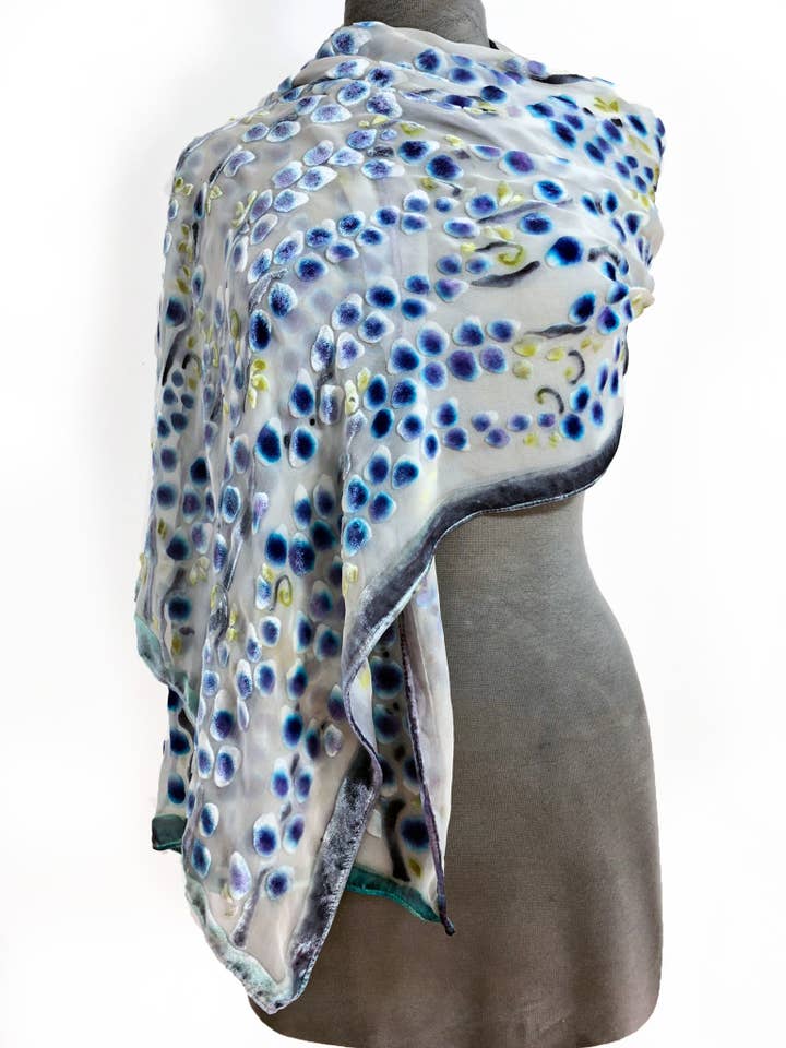 Lenço/xale de veludo Devoré com salgueiros pintados à mão em marfim por atacado de Sherit Levin Textiles