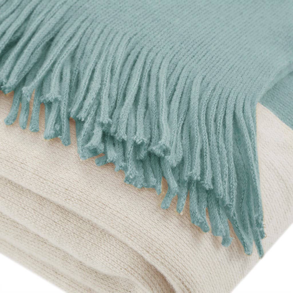 Olliix - Wholesale Throw Blanket - Soft Warm Cashmere-Like 50x60" Throw Blanket5
