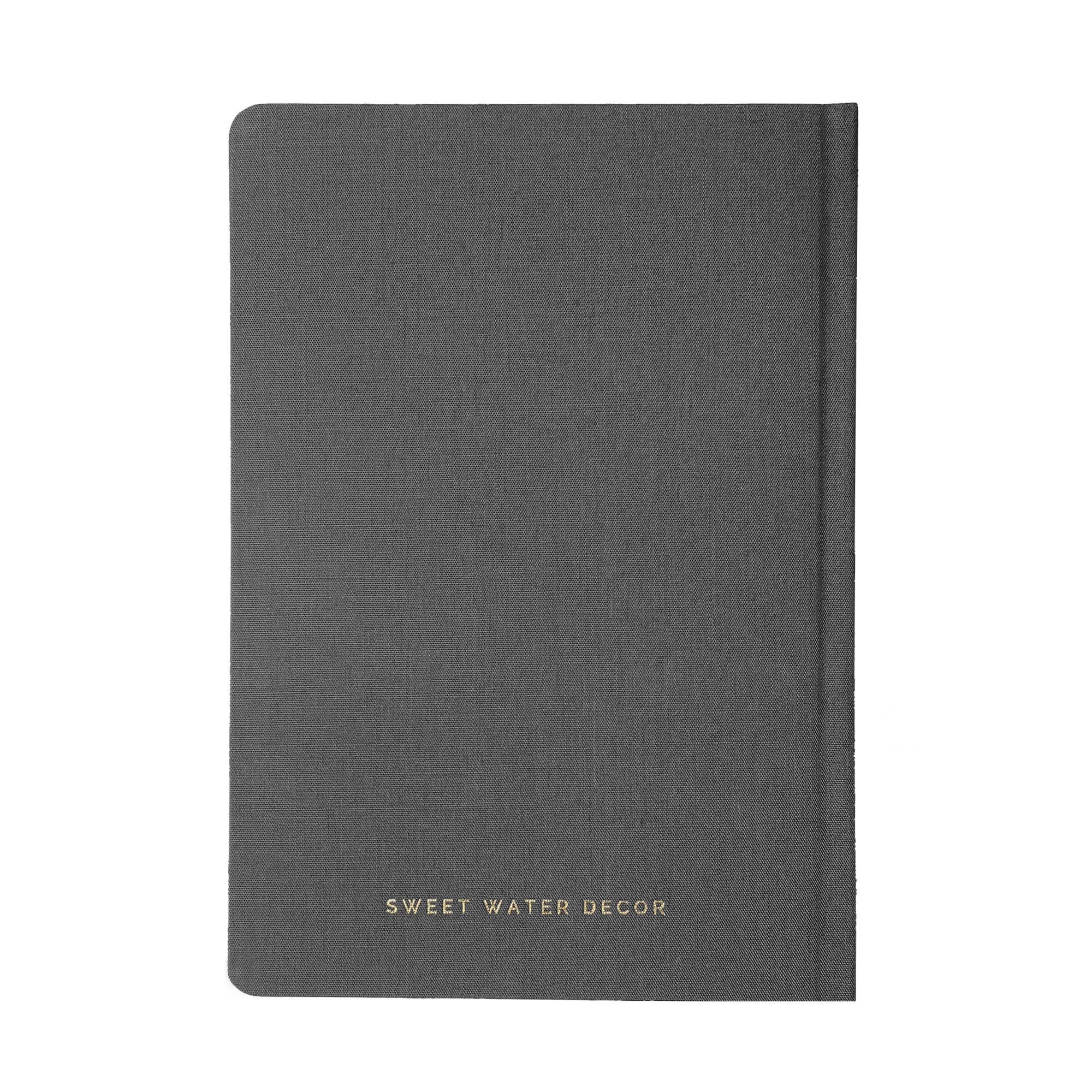 Sweet Water Decor – Diário por atacado – Caderno de Tecido Cinza com Letra Manual 'Be Still + Know' em Dourado - Decoração e Presentes7