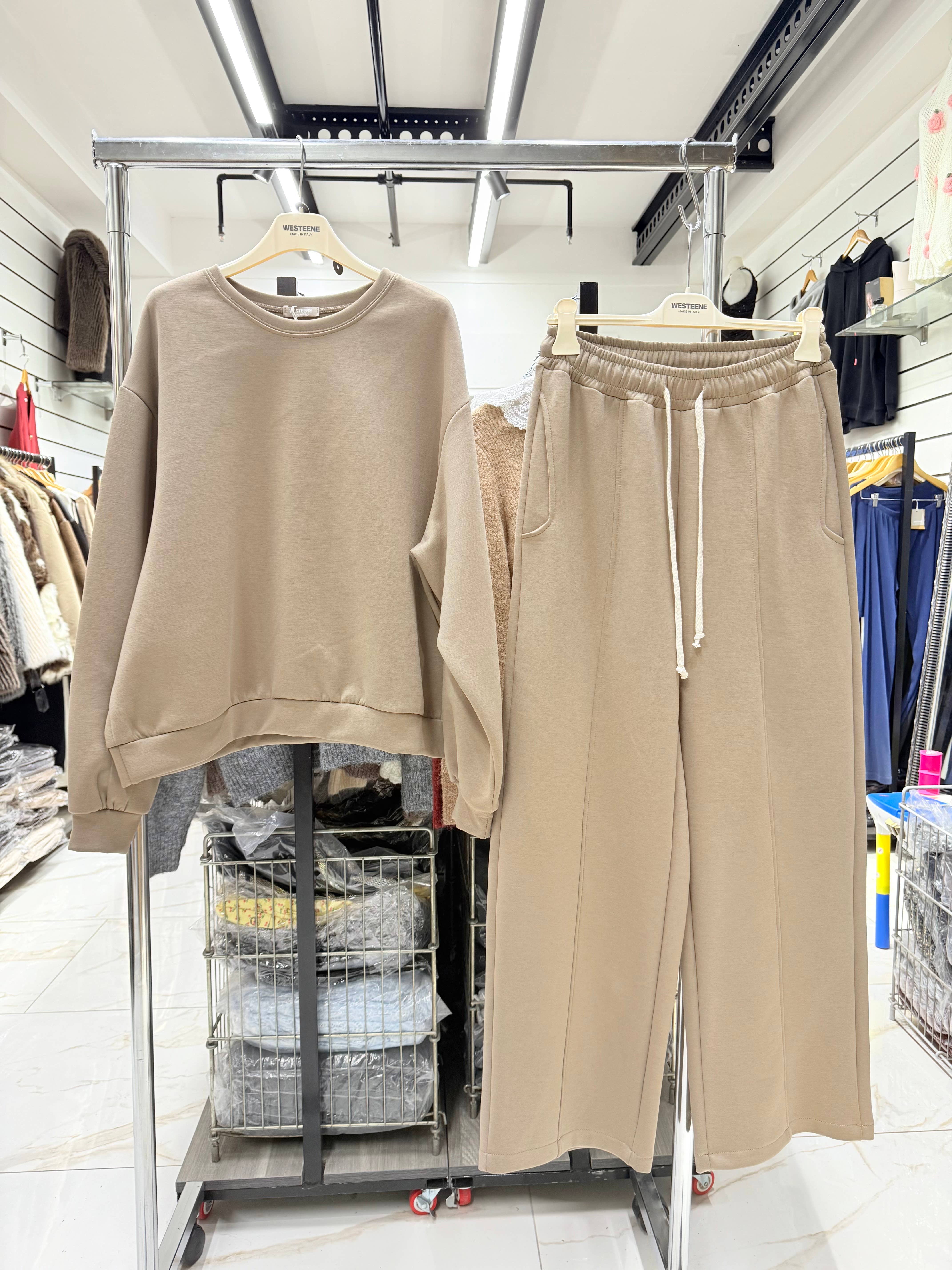 Chilli Girl Collection - Wholesale Activewear Set - Women's - Oversize fleeced sweatshirt and balloon sweatpants set  8