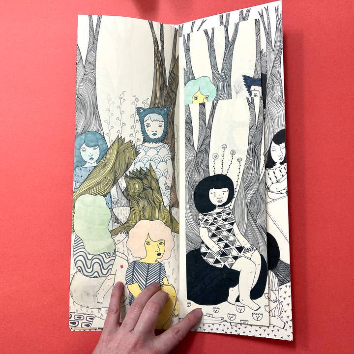 Erika Rier - Wholesale Arts & Entertainment Book - In the Middle - Art Zine4