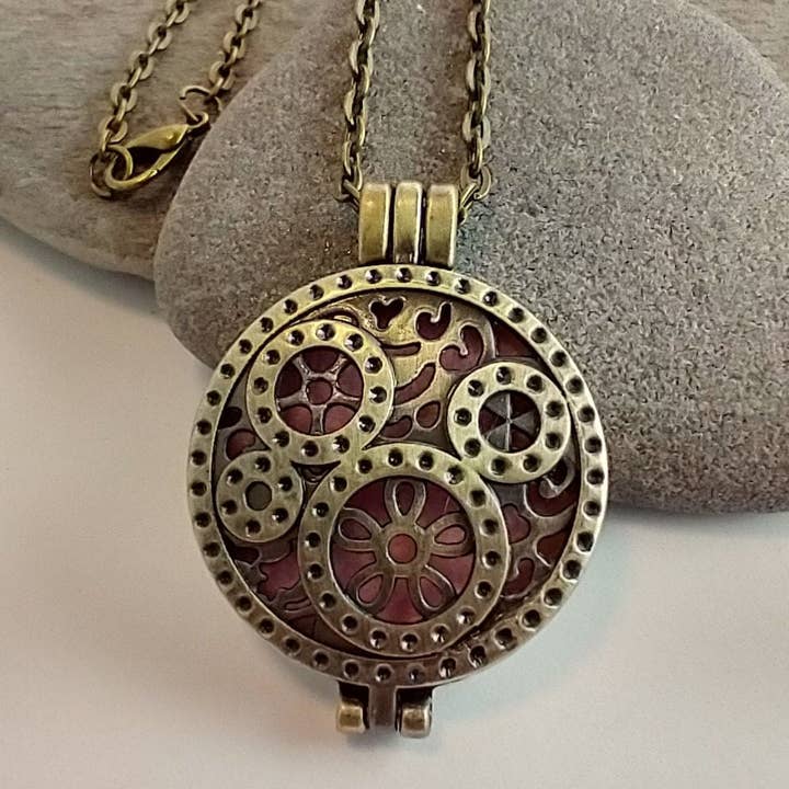 Piccadilly Pendants - Wholesale Locket necklace - Steampunk Locket2