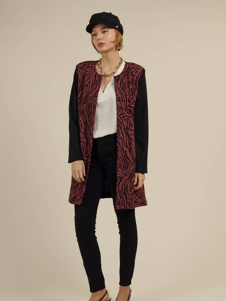 You Udress – Großhandel Jacke – Damen – Mittellange Jacke in Schwarz und Burgunderrot mit Details aus Imp Velvet