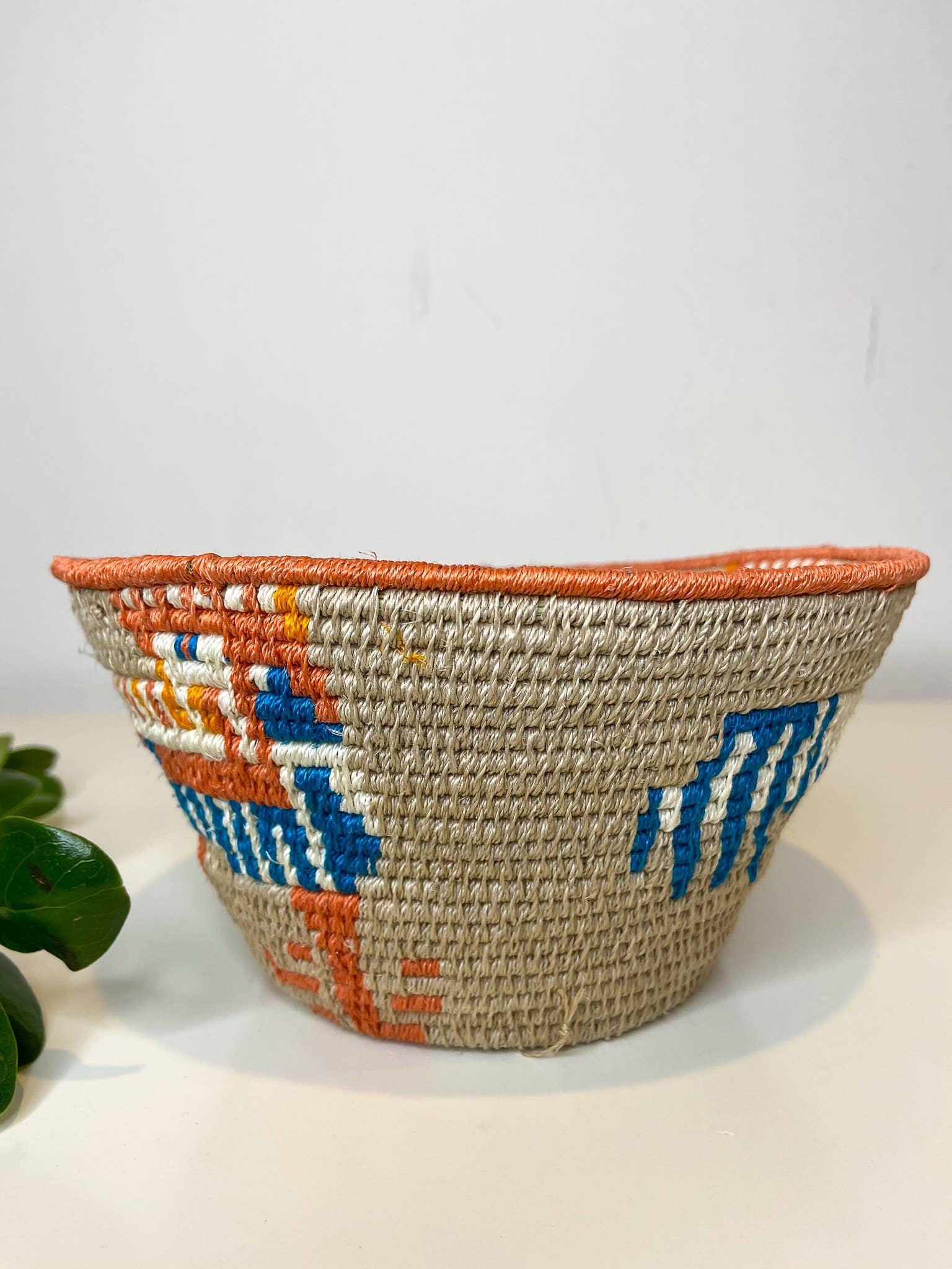 Eve & Nico Gifts & Home Decor - Wholesale Basket - Small Sisal Basket - 0192