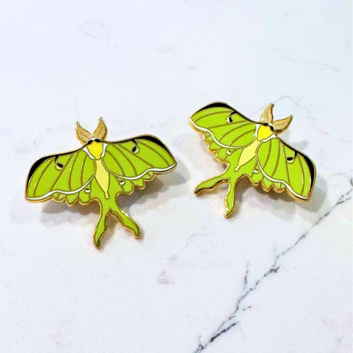 Luna Mot Enamelspeldje voor wholesale door The Frog Shop